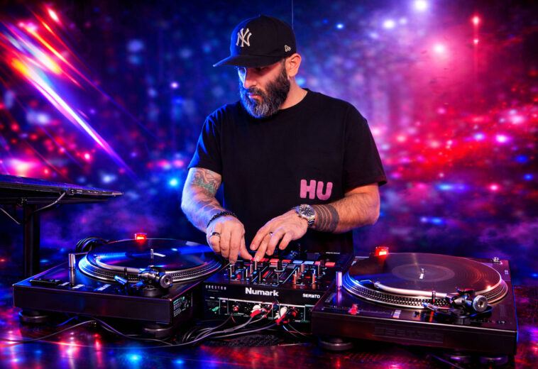 DJ Booth — setup interactiv de DJ